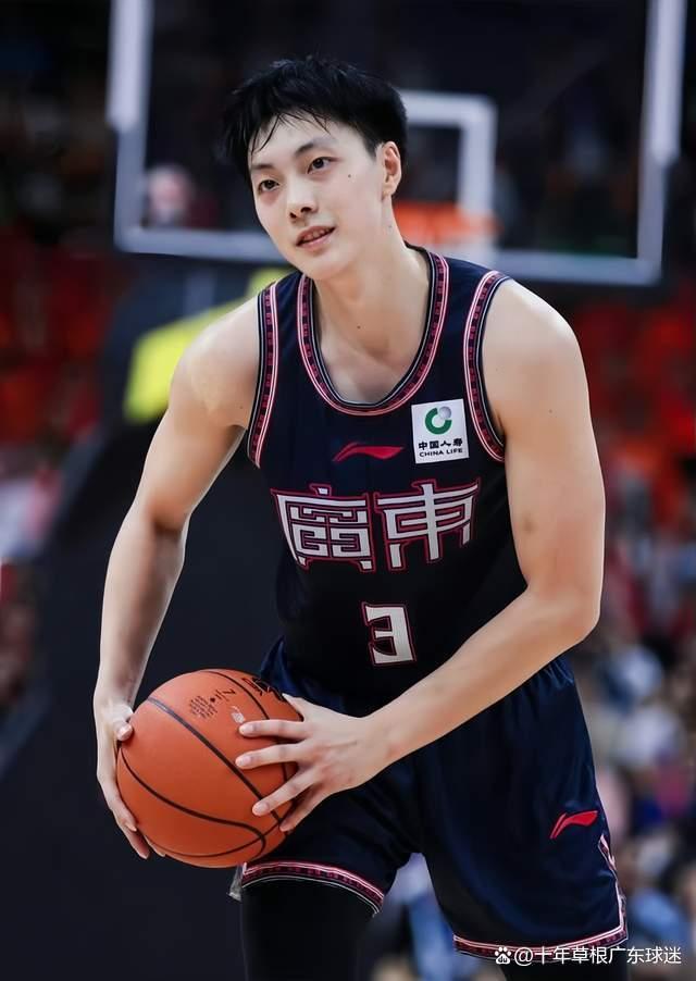 开云足球-包含UFC附加赛，江南玄武队与云贵闪电队翻盘，阵地战处理得当！球迷期待下一战的词条