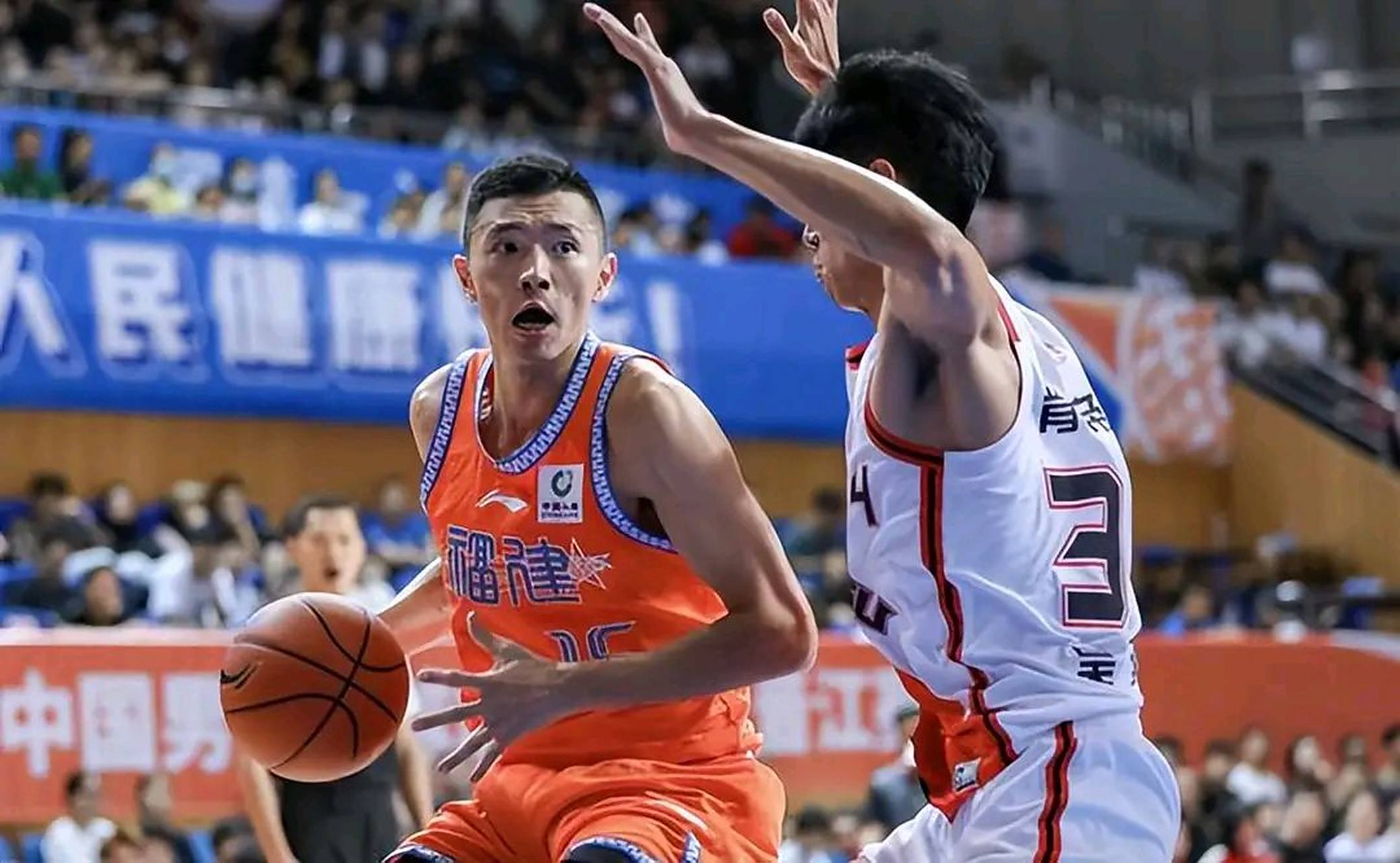 关于CBA常规赛国际比赛日走向成谜，马赛完成体检，压力陡增，团队化学反应显著的信息