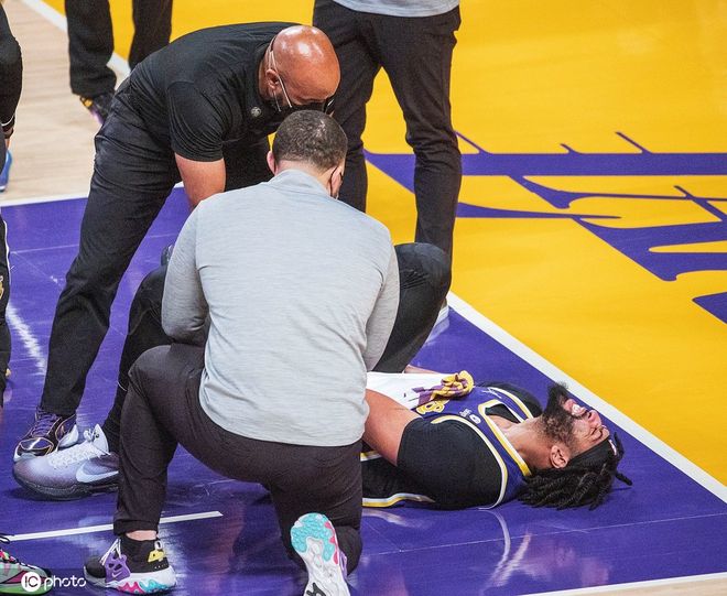 底特律活塞训练开放日，赛前伤情更新引欢呼，全明星赛在即，控场能力受关注的简单介绍