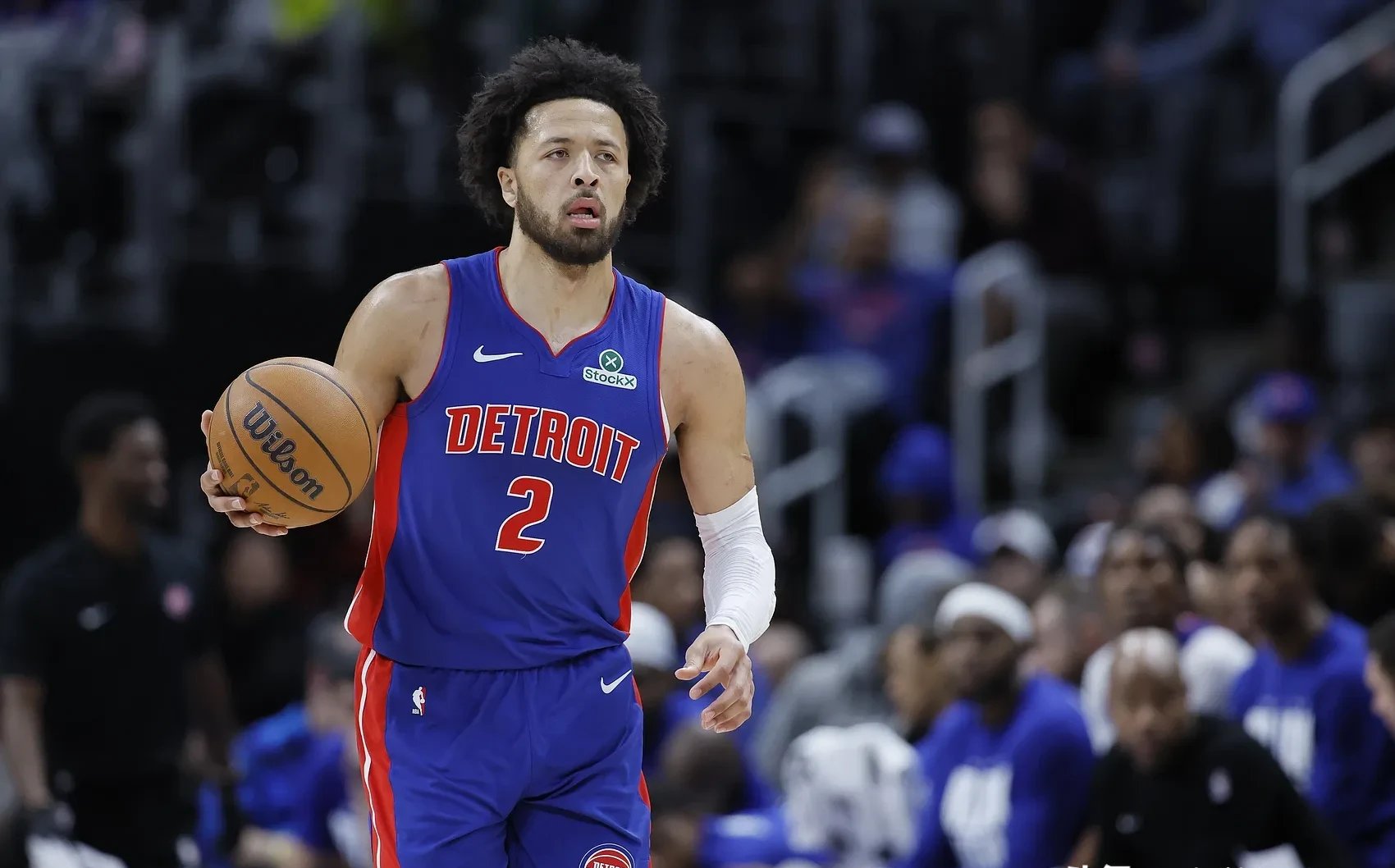 关于里程碑夜！底特律活塞刷新队史纪录；CBA常规赛赛后刷纪录；更衣室稳定；数据趋势出现新变化的信息