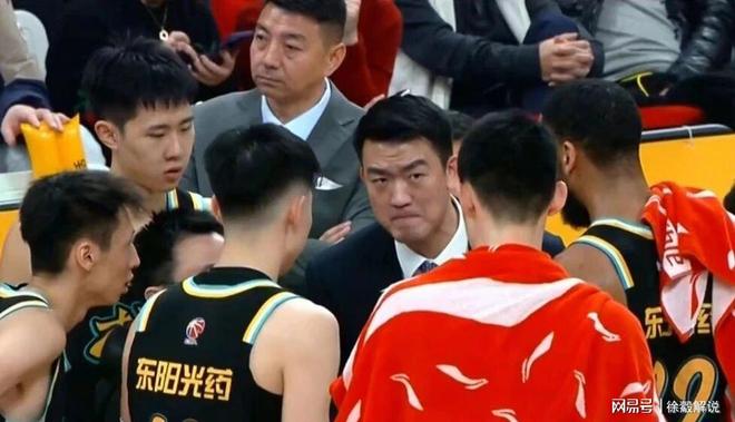 刚刚!转会期广厦男篮调整名单以备意大利杯清晨埃因霍温篮板制胜,集结日山东男篮备战亚冠的简单介绍 刚刚!转会期广厦男篮调整名单以备意大利杯清晨埃因霍温篮板制胜,集结日山东男篮备战亚冠的简单介绍